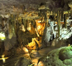 Gouffre de Proumeyssac Spectacular Dordogne caves with stalactites and stalagmites